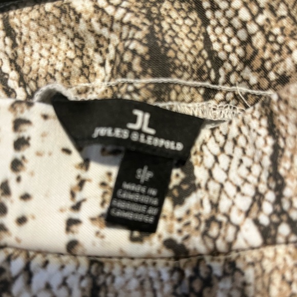 PETITE SMALL Snake Print Crop Pants - Picture 3 of 3